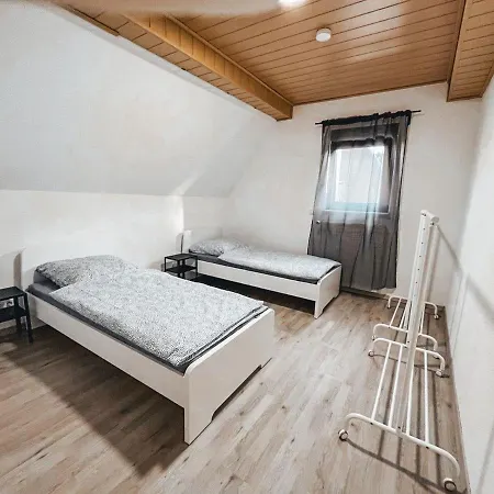 Granny Haus * Neuhofen